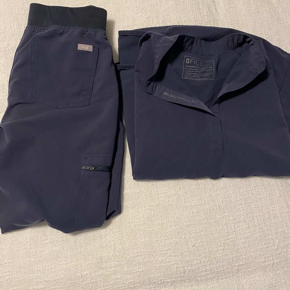 Figs Limited Edition Quiet Navy Scrub Set
